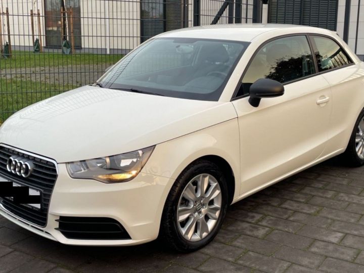 Audi A1 12 TFSI 86  *boite manuelle* 11/2012 - 1