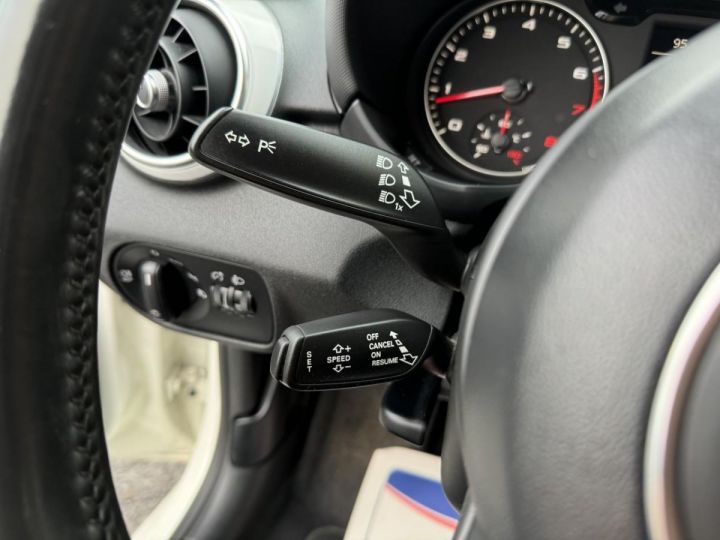 Audi A1 12 TFSI - 86 S&S Ambiente + Clim - 26