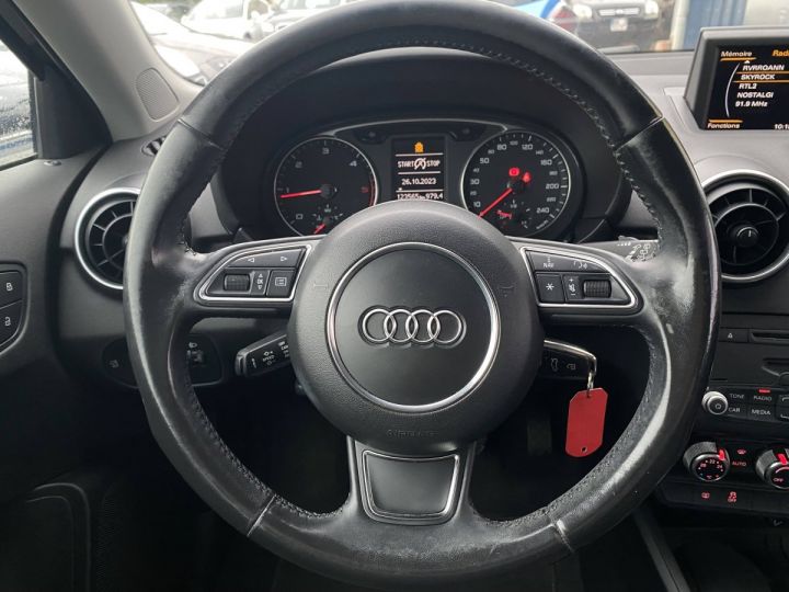 Audi A1 16 TDI 105ch FAP Ambiente - 15