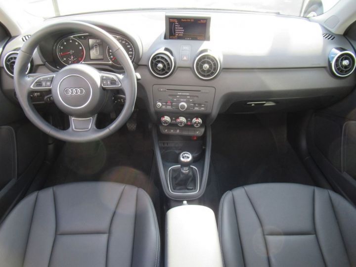 Audi A1 Sportback 12 TFSI 86CH AMBITION LUXE - 8