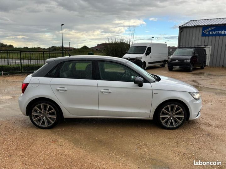 Audi A1 Sportback 16 TDI 105 S line - 4