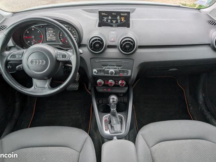 Audi A1 Sportback 16 TDI 115 AMBIENTE S-TRONIC BVA - 15