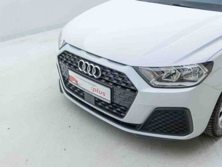 Audi A1 Sportback 25 TFSI S TRO GANZJAHRES - 2