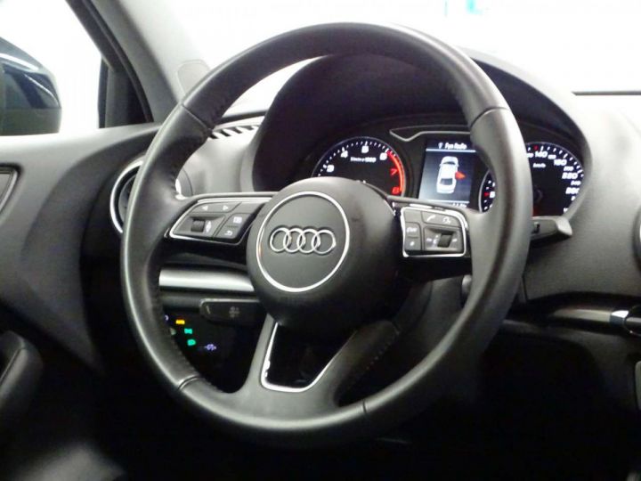 Audi A3 30TFSI Sedan - 6