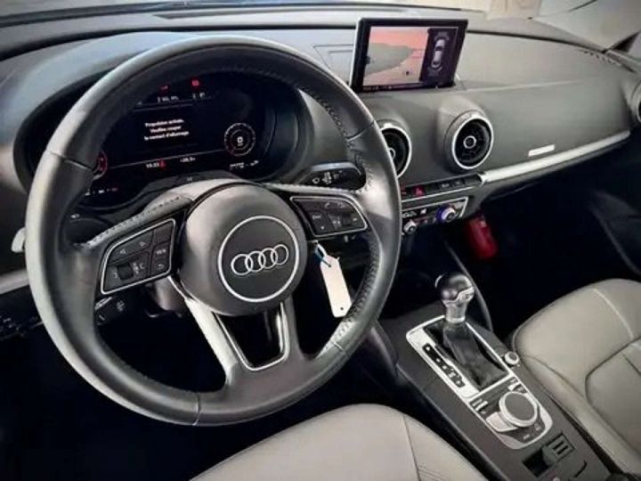 Audi A3 Berline 20 TDI AUTO COCKPIT TOIT OUVR CUIR TVA - 12