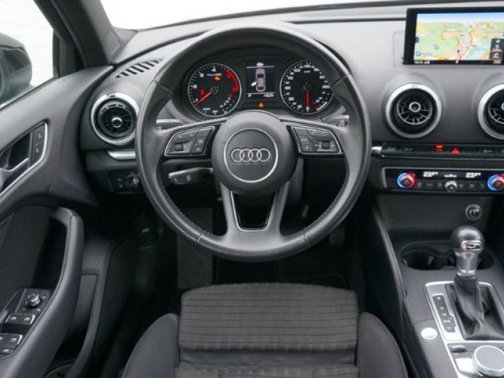 Audi A3 Berline 30 TDI 116 S-tronic  * GARANTIE 12 MOIS* - 11