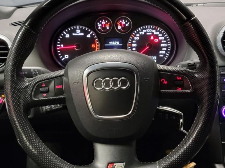 Audi A3 Cabriolet 16 TDI 105ch S-LINE - 13