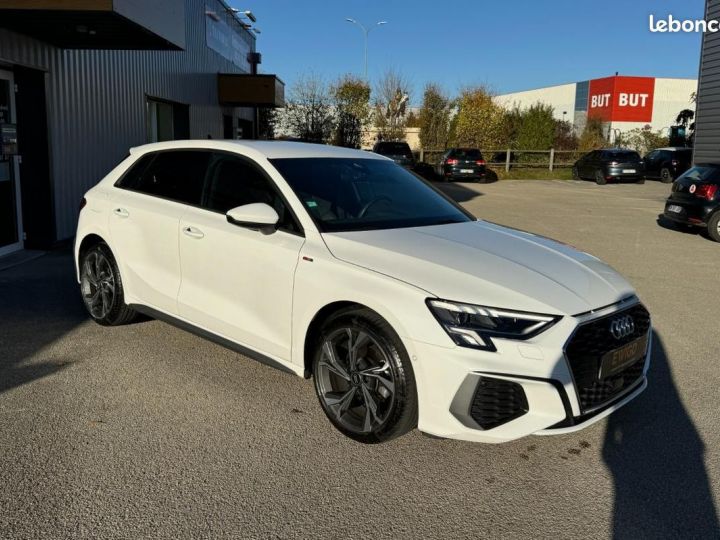 Audi A3 Sportback 10 30 TFSI 110ch S-LINE - 3