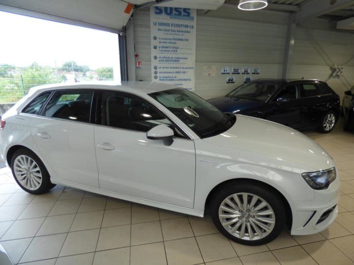 Audi A3 Sportback 14 TFSI e-tron 204 ch Ambiente S tronic 6 - 1