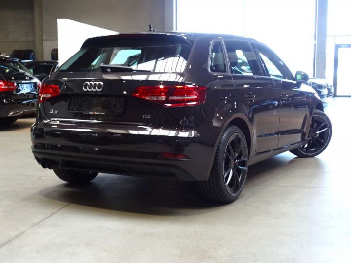 Audi A3 Sportback 20 TDi STronic - 3