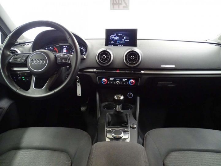 Audi A3 Sportback 30TDi - 7