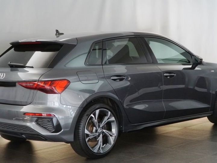 Audi A3 Sportback 35 TFSI Mild Hybrid 150 S tronic 7 S Line - 8