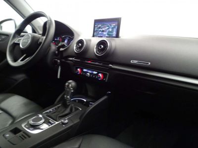 Audi A3 Sportback 35TDi SLine STronic   - 8