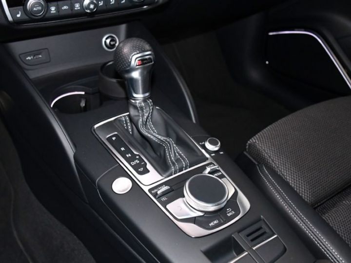 Audi A3 Sportback S-Line 35 TFSI 150 S-Tronic GPS Virtual Attelage Bang Olufsen Pré sense ACC Drive JA 18 Type S3 - 26