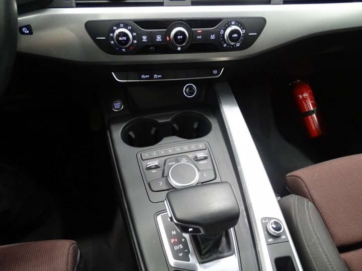 Audi A4 35TDi Sport STronic - 14