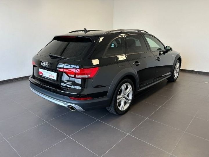 Audi A4 Allroad quattro 45 TFSI S tronic - 4