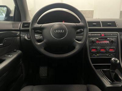 Audi A4 II (B6) 19 TDI 130 Pack   - 18