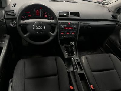 Audi A4 II (B6) 19 TDI 130 Pack   - 21