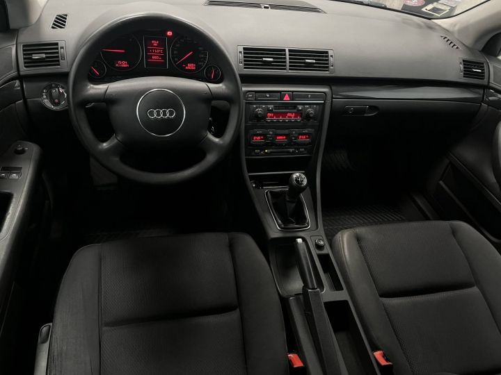 Audi A4 II (B6) 19 TDI 130 Pack - 21