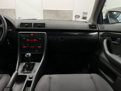 Audi A4 II (B6) 19 TDI 130 Pack   - 29