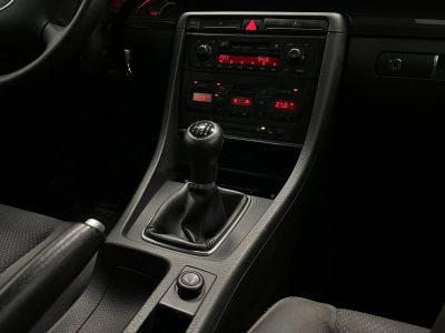 Audi A4 II (B6) 19 TDI 130 Pack   - 31