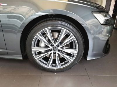 Audi A6 Avant 50 TFSIe 299 ch S tronic 7 Quattro S line   - 4