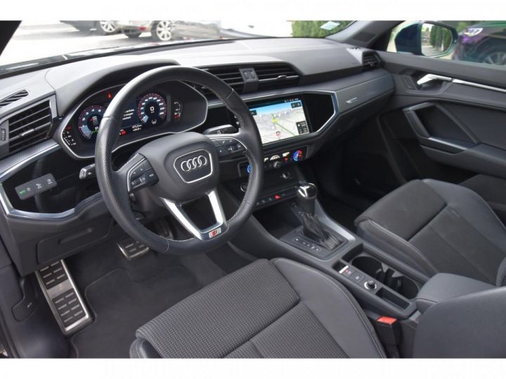 Audi Q3 15 35 TFSI - 150 - BV S-tronic S Line - 15