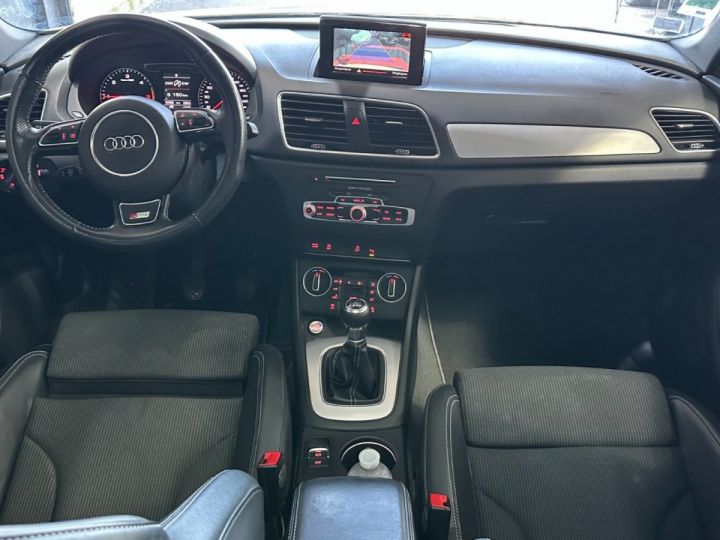 Audi Q3 20 TDI 150 ch S line Toit panoramique Jantes en 18 - 8