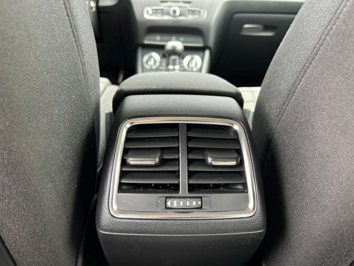 Audi Q3 20 TDI DPF - 140  S-Line - Bluetooth - radar av  / ar - 21