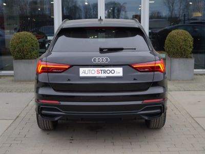 Audi Q3 20TDI Aut S-LINE PANO MATRIX BlackPack   - 6