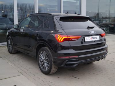 Audi Q3 20TDI Aut S-LINE PANO MATRIX BlackPack   - 9