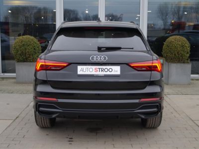 Audi Q3 20TDI Aut S-LINE PANO MATRIX BlackPack   - 10