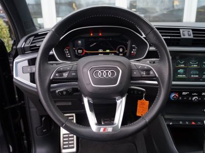 Audi Q3 20TDI Aut S-LINE PANO MATRIX BlackPack   - 21