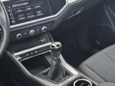 Audi Q3 35 15 TFSI 150 DESIGN   - 12