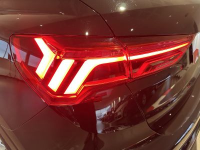 Audi Q3 35 TFSI 150 ch S tronic 7 S line   - 5