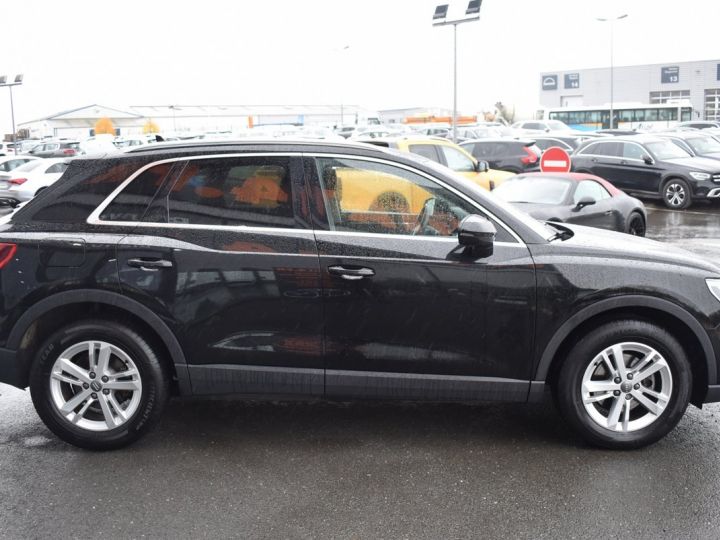 Audi Q3 35 TFSI 150CH BUSINESS LINE S TRONIC 7 - 4