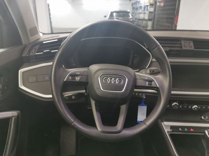 Audi Q3 35 TFSI AHK PDC SHZ LM DAB - 11