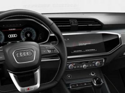 Audi Q3 45 TFSIe 245 ch S tronic 6 S line   - 3