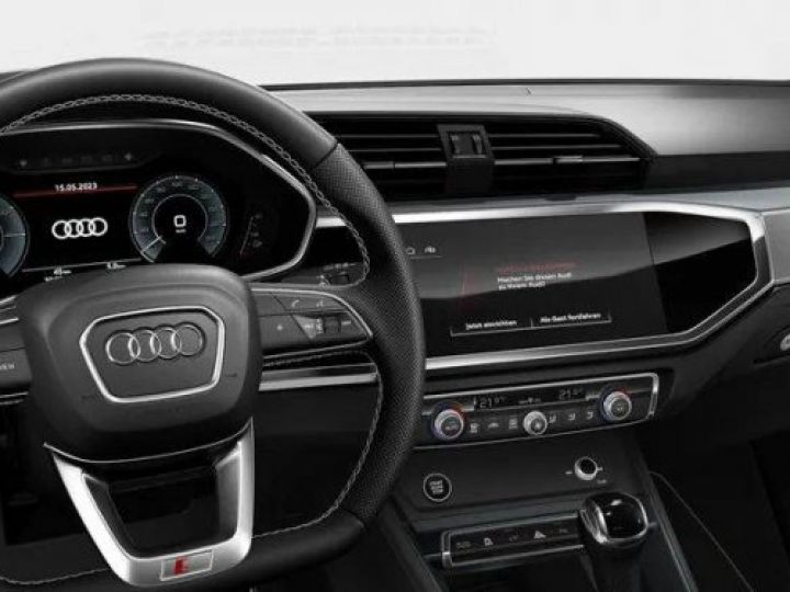 Audi Q3 45 TFSIe 245 ch S tronic 6 S line - 3