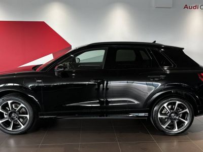 Audi Q3 45 TFSIe 245 ch S tronic 6 S line   - 6