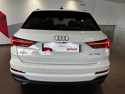 Audi Q3 45 TFSIe 245 ch S tronic 6 S line   - 4