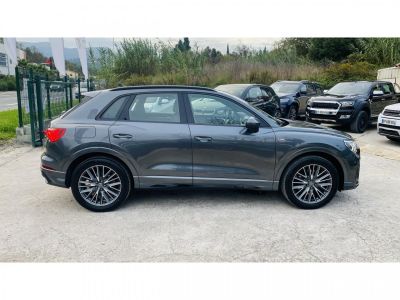 Audi Q3 Quattro 40 TFSI 190 S-Line S-tronic 7   - 8