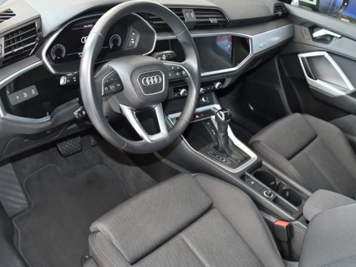 Audi Q3 Sport 35 TFSI 150 S-Tronic GPS Hayon Attelage ACC Car Play Virtual Pré Sense Lane JA 18 - 9