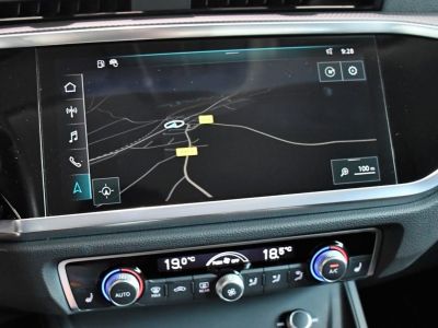 Audi Q3 Sport 35 TFSI 150 S-Tronic GPS Hayon Attelage ACC Car Play Virtual Pré Sense Lane JA 18   - 31