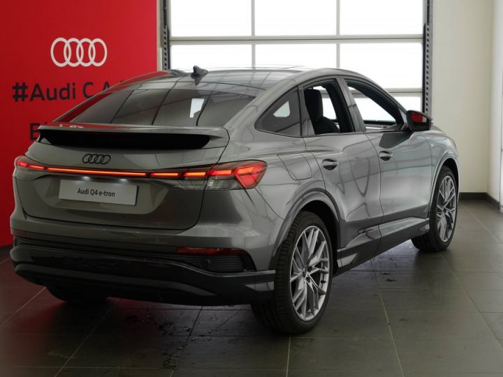 Audi Q4 E-Tron 40 204 ch 82 kW Design Luxe - 4