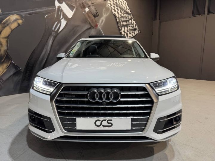 Audi Q7 S Line V6 30 TDI 7 places  272 CH Attelage / Toit ouvrant - 2