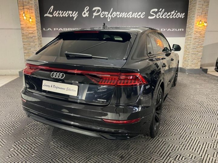 Audi Q8 30 V6 TDI 286ch AVUS - Origine France - Suivi concession - Full black - 86000km - 5