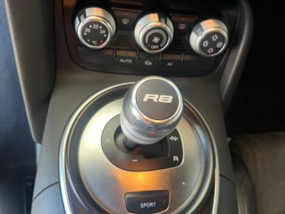 Audi R8 42 fsiq fass 1 entretien concessionnaire   - 6