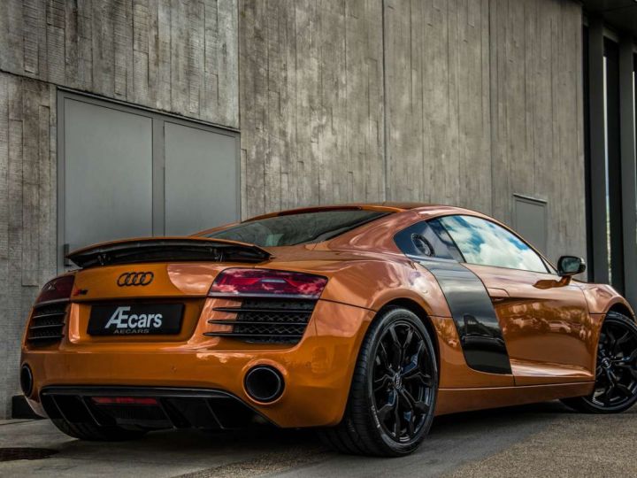 Audi R8 42 V8 - 2