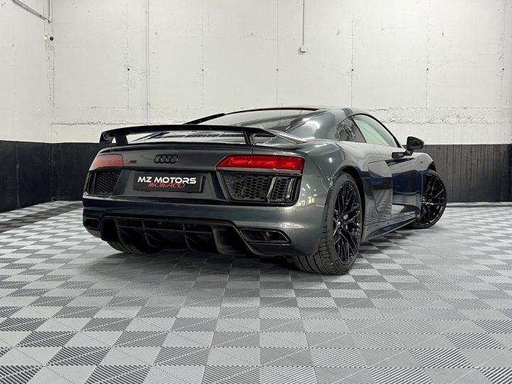 Audi R8 V10 PLUS 610 CV QUATTRO S-tronic - 16